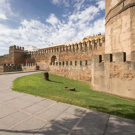 Murallas De Con Garaje 4 Pax Sewilla